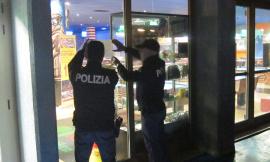 Civitanova, chiusura del bowling. L'avvocato: "Dovuta a una serata danzante senza licenza"