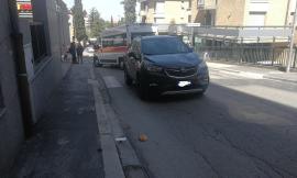 Macerata, donna investita in Via dei Velini: interviene l'eliambulanza (FOTO)