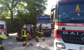 Treia, impatto tra auto e camion: coinvolto un bambino di quattro anni (FOTO)