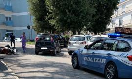Civitanova, esce dal parcheggio e centra uno scooter: grave un 25enne (FOTO)