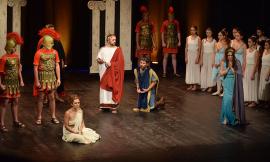 Tolentino, grande successo al teatro Vaccaj per l'opera "Virginia"