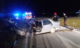 Pollenza, violento incidente tra due auto: donna muore dopo il trasporto in ospedale (FOTO e VIDEO)