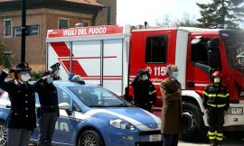 Il primo maggio nuovo omaggio delle Forze dell'Ordine al personale sanitario