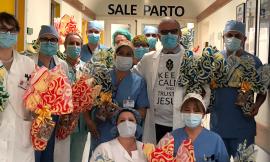 Dolcezza all'ospedale di Macerata: l'UCID dona uova pasquali ai reparti ostetricia e pediatria (FOTO)