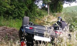 Recanati, scontro tra due auto lungo la provinciale: quattro feriti, tra loro una bimba di 9 anni