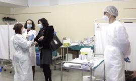 Marche, dal primo marzo il via ai vaccini per il personale scolastico e universitario under 55