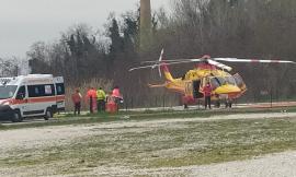 Pollenza, perde il controllo dell'auto e finisce fuori strada: uomo trasportato a Torrette (FOTO e VIDEO)