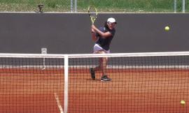 La tennista Saisai Zheng si allena a Tolentino per il Roland Garros