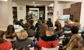 Macerata, dalla scuola all'azienda: studenti del "Gentili" in visita alla Vismap