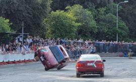 Le evoluzioni su quattro ruote della squadra acrobatica della Polizia conquistano San Severino (FOTO)