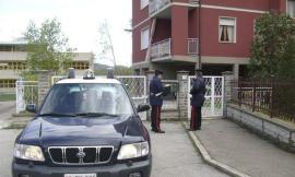 San Valentino burrascoso: marito geloso finisce in manette per violazione di domicilio, maltrattamenti, rapina e lesioni alla consorte