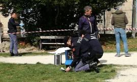 Stroncato in mezzo alla strada da un'overdose: muore a Macerata un 48enne di Treia
