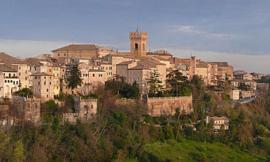 Recanati al Teatro "Persiani" un incontro su servizi culturali e identità nel post emergenza
