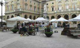Recanati, fine settimana tra canzone d’autore e antiquariato