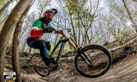 Il downhill torna a Treia. Sul gradino più alto del podio del Gravity Race Cup svetta Federico Monzoni