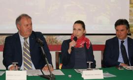 Vezzali, Legnante e il rettore di Unicam a Tolentino per parlare dell'importanza dello sport