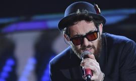 Maldestro in concerto al Persiani di Recanati con "I muri di Berlino live"