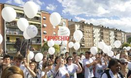 Campane a festa e palloncini per l'addio a Nicolò: "Ciao Nico, insegna agli angeli la passione per le due ruote" - FOTO E VIDEO