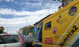 Macerata, ciclista contro portavalori. Finisce al pronto soccorso