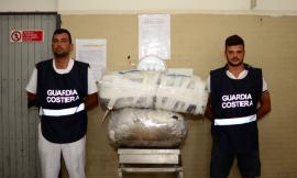 La Guardia Costiera recupera altri 90 chili di droga in mare a Civitanova