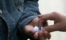 Spaccio in piazza Garibaldi a Macerata: nei guai un 23enne