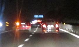 Civitanova, di notte in superstrada a fari spenti