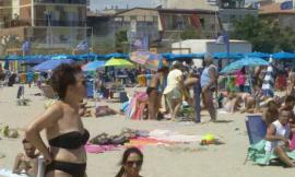 Mattinata movimentata a Civitanova: tre salvataggi in mare al lungomare Nord