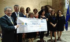 Raccolti duemila euro dal Rotary di Tolentino per il progetto Fenice