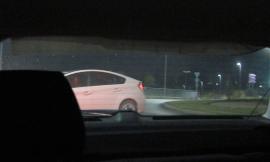 Montecosaro, entra nella rotatoria contromano: incidente sfiorato