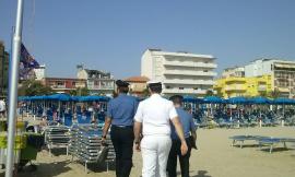 Tragedia in mare a Civitanova: uomo si tuffa per un bagno e muore colpito da un malore