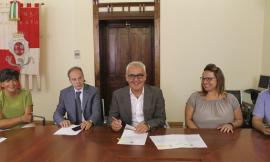 Macerata, firmate convenzioni per la realizzazione di attività di volontariato per richiedenti protezione internazionale