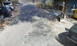 Strada da contrada Boschetto a Sforzacosta, un percorso di guerra. I residenti: "Non abbiamo gli stessi diritti di altri cittadini?"