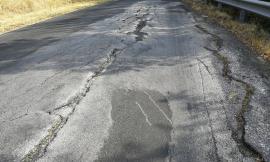 Macerata, strade dissestate in contrada Acquesalate dissestata: continue le lamentele dei cittadini