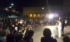 Vita Vita riempie gli spazi più belli di Civitanova e porta l’allegria tra gli spettatori
