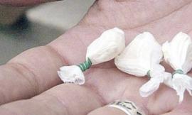 Civitanova, nasconde la droga sul tetto della casa dove si trova ai domiciliari