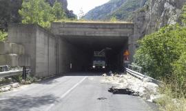 Ruspe al lavoro per il ripristino della viabilità sulla Valnerina