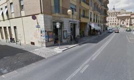 Bancarelle anche in corso Cairoli per la fiera di San Giuliano