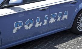 Macerata, blitz della polizia in una casa in via Spalato: due persone in manette per droga