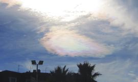 Civitanova, lo spettacolo delle nuvole arcobaleno