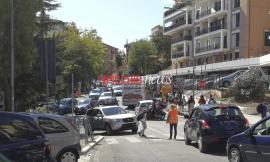 Macerata, traffico in tilt in zona Pace in concomitanza con entrata e uscita degli studenti dalle scuole