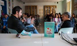 Macerata, il giovane scrittore Emanuelli incontra gli studenti del Liceo Leopardi