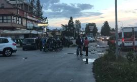 Montecassiano, scontro auto - furgone: paura per i due bambini a bordo della macchina coinvolta