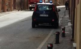 Caldarola, zona rossa: un cavo della corrente si spezza e finisce in mezzo alla strada
