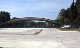 Civitanova, rom accerchiano giovane mamma: sul web la rabbia del compagno