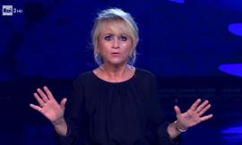 Littizzetto sul sisma: "Ogni F35 costa 100 milioni di euro. Quattro in meno e potremmo costruire 2000 casette" - VIDEO