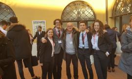 Gli studenti del Filelfo di Tolentino allo "Young G7": piccoli politici crescono