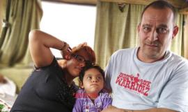 Il camper per Lucrezia non si ferma: "La speranza che nostra figlia guarisca non si può spegnere"