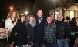 Civitanova, un doppio brindisi per l'accensione delle luminarie