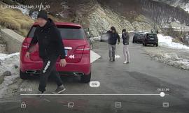 Sarnano, auto scassinate in diretta webcam - VIDEO