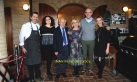 Solidarietà, successo per il Pranzo di Natale over 70 offerto dal "Mangia" di Civitanova